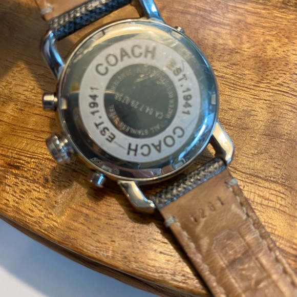 Coach Legacy Sport Chronograph with Leather Band - Picture 3 of 7